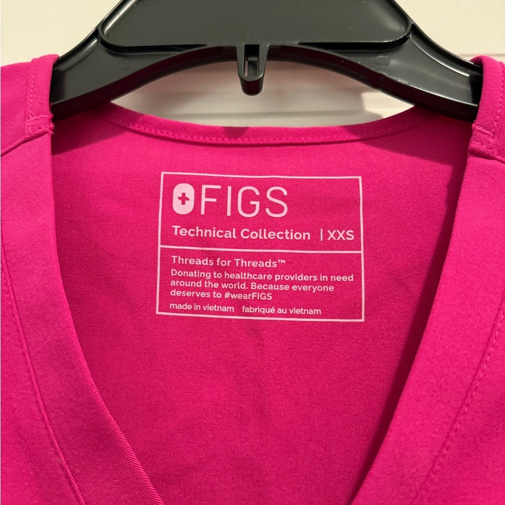 Figs Raspberry Sorbet Catarina Scrub Top - image 2